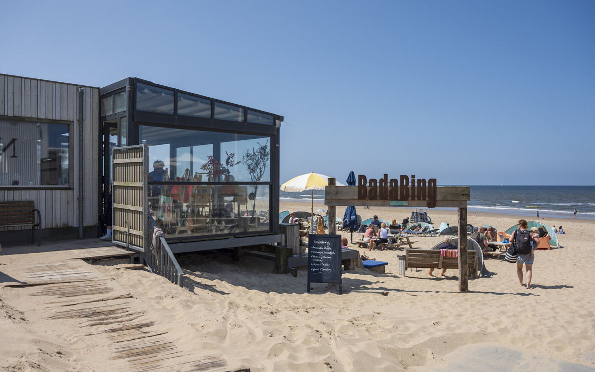 Badabing overkapping op het strand Badabing overkapping op het strand