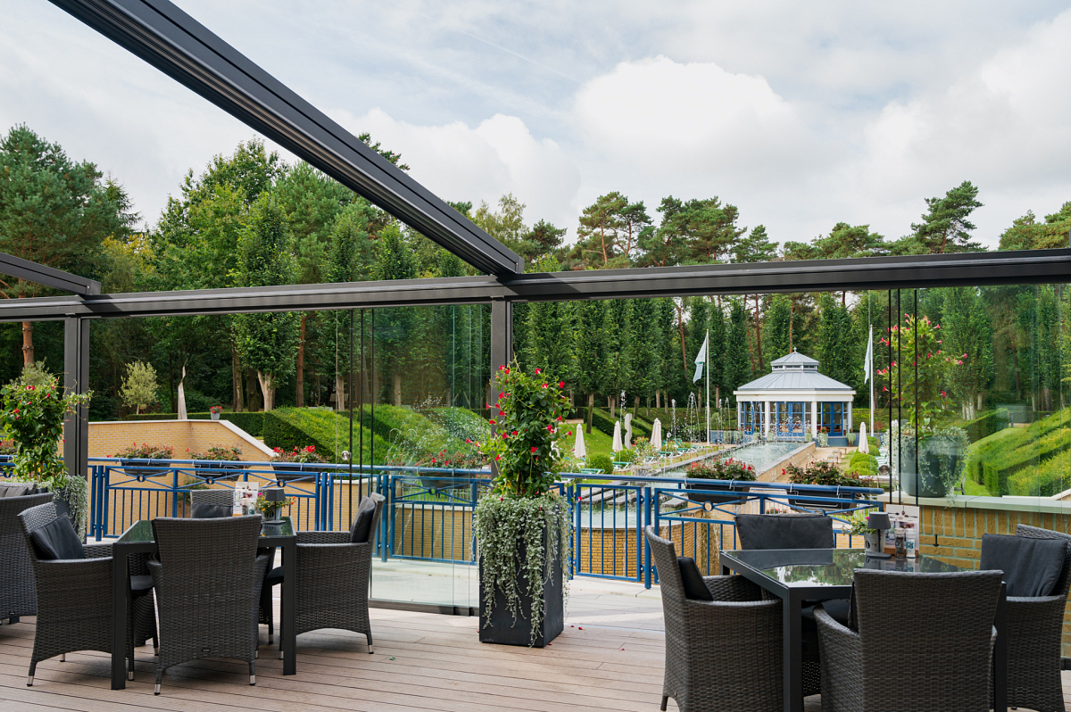 Inschuifbare terrasoverkapping Heerlickheijd van Ermelo